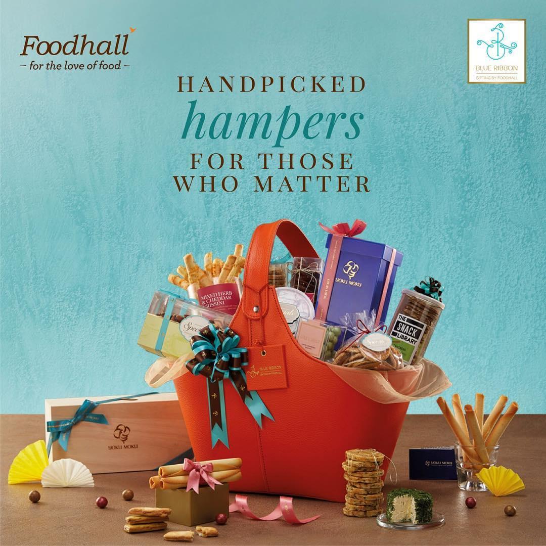 17411 gift for best friend male foodhall hamper