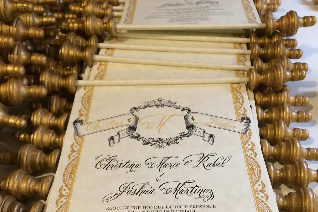 10 Styles of Scroll Wedding Cards Which Prove They Are a Timeless