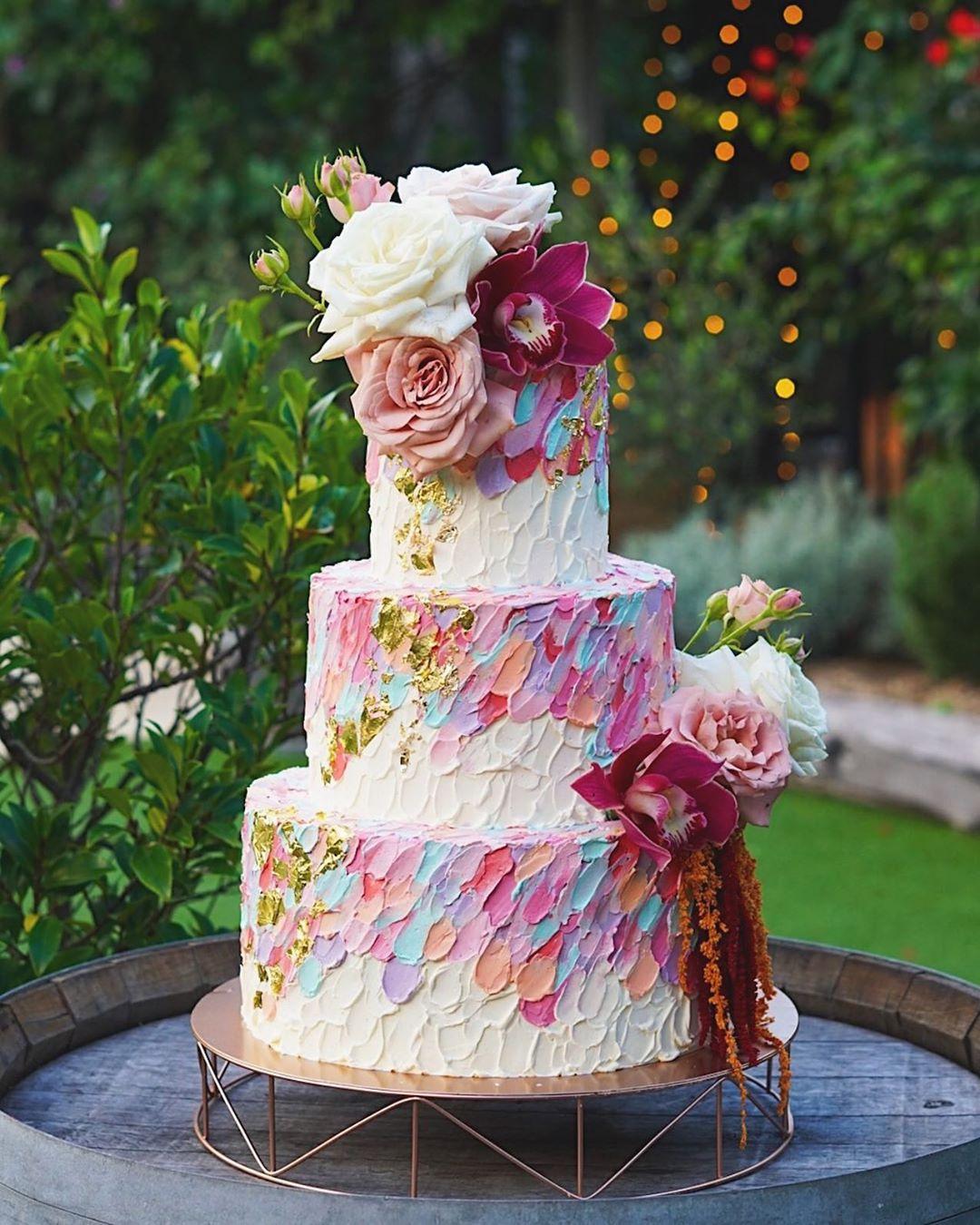 10 Bachelorette Cake Designs for the Wedding Season