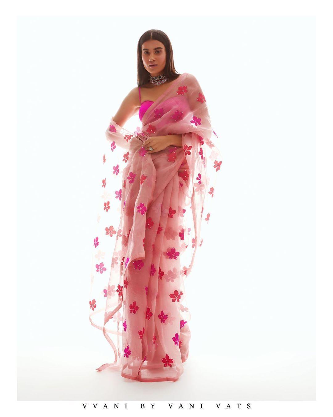 Ashen English Grey Floral Printed Linen Saree