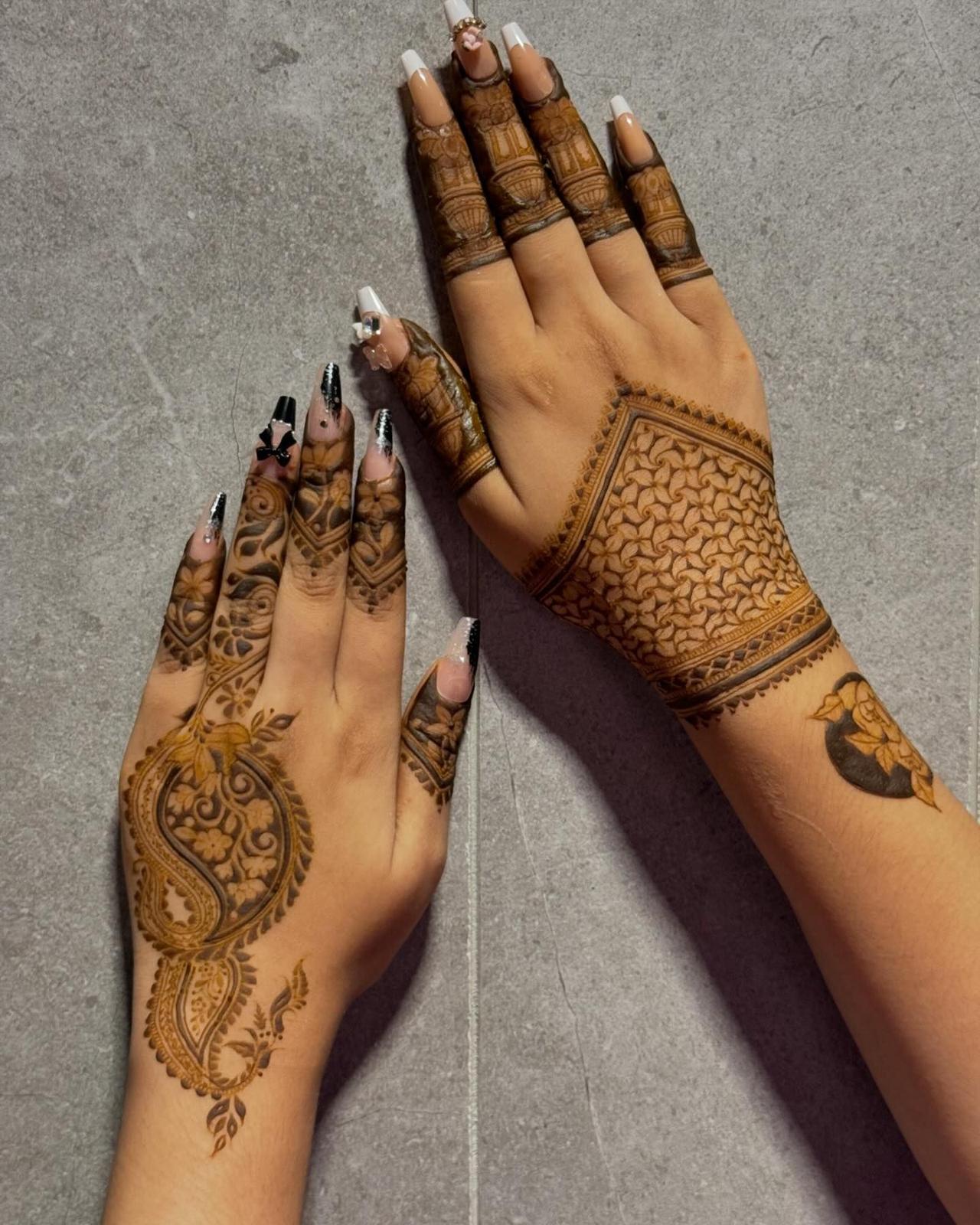 Paisley Mehndi Design for Fingers