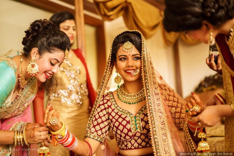 Bride with beautiful nose ring | Bridal jewellery indian, Indian bridal  photos, Bridal makeup