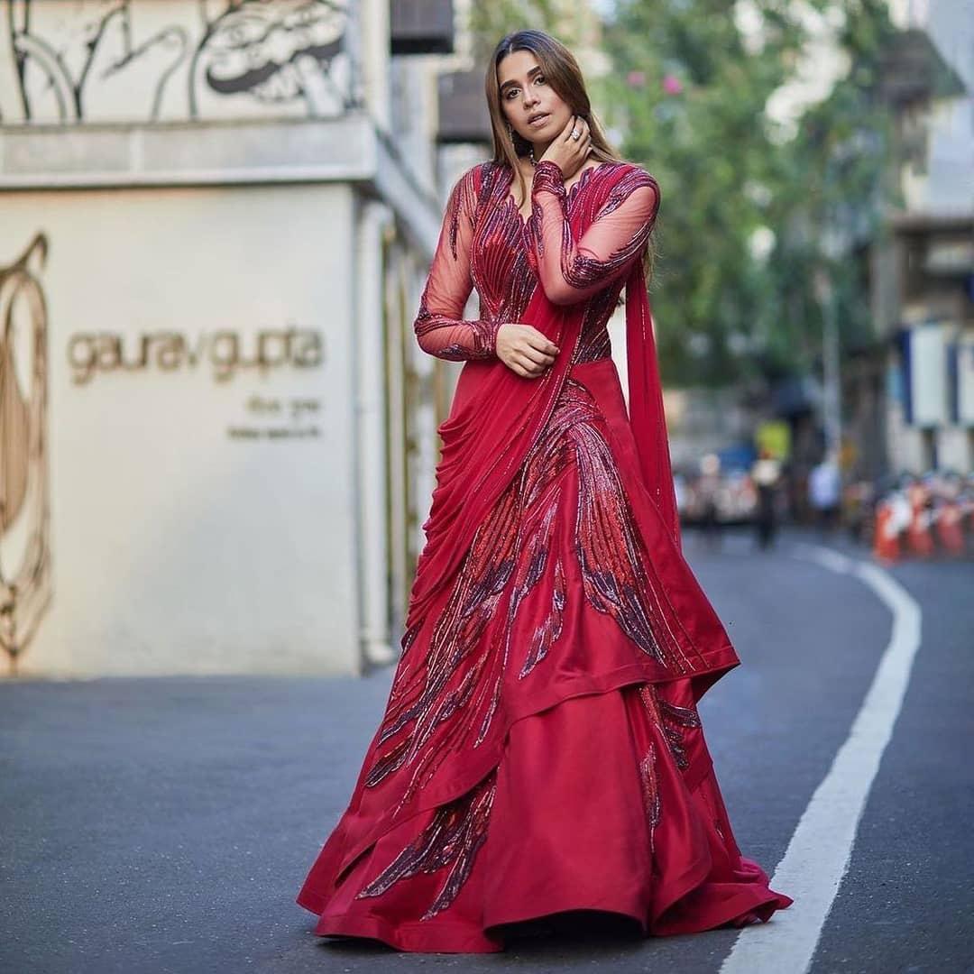 Wedding Red Dress Ballgown Haute Couture With Long Train, 3D Lace and Cape  With Sleeves Gourgerina - Etsy Canada | Red wedding gowns, Red wedding, Red  wedding dresses