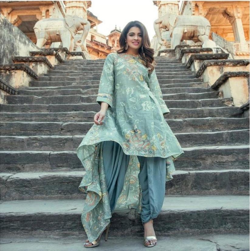 Check Out These 10 Designer Suits by Ritu Kumar for a Glam Look