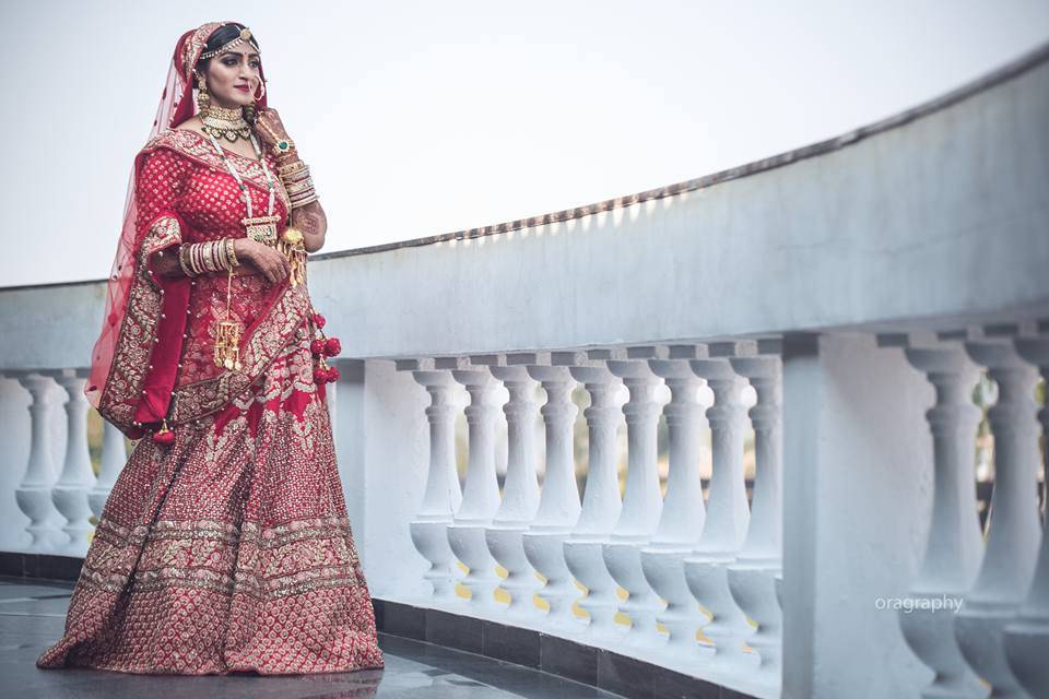 Thinking of Buying Rajasthani Gold Jewellery for Your Wedding Day? Here’s What You Need to Know