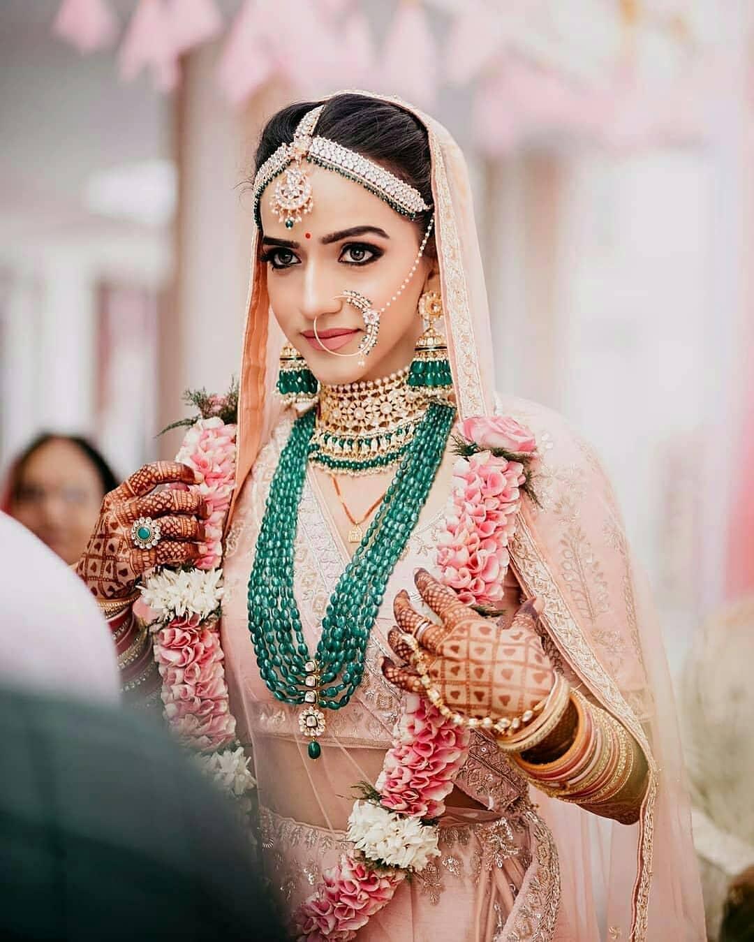 40+ Most Creative Lehenga Jewellery Pairing Ideas for your Bridal lehenga