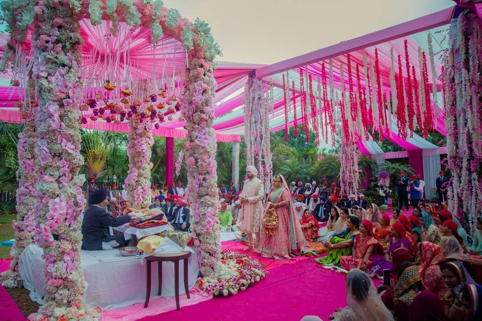 10 Gorgeous Ways to Add Rani Pink Colour in Your Wedding