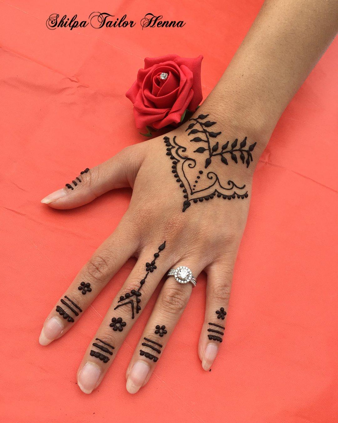 40+ Simple, Easy Mehndi Designs 2024 - The Tales of Tradition