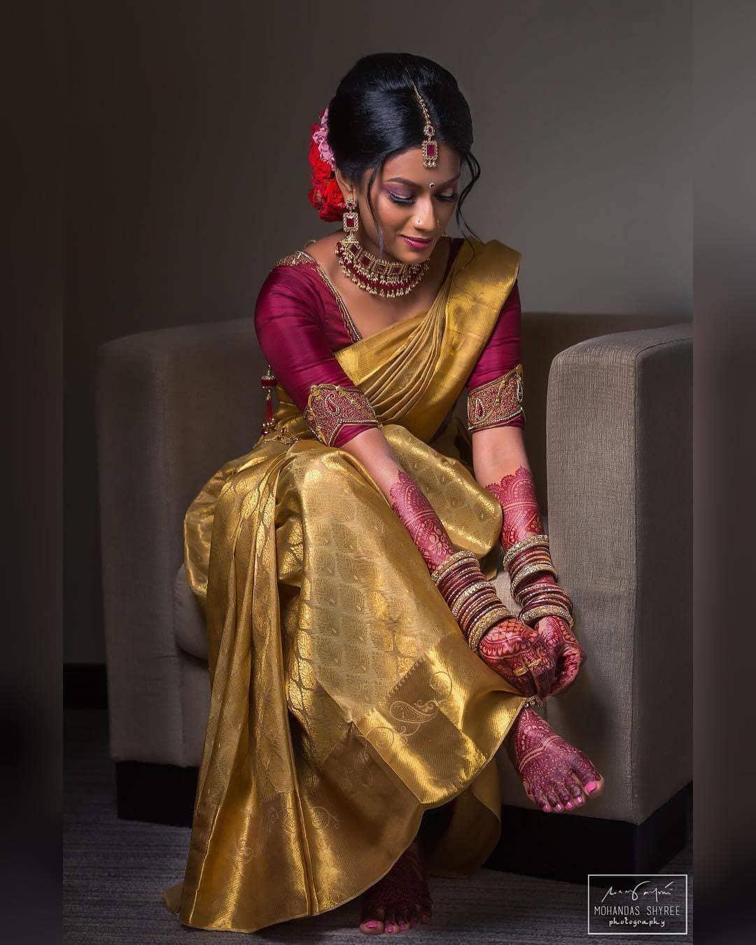 Uppada magenta pink handwoven pure silk saree with wide golden zari border