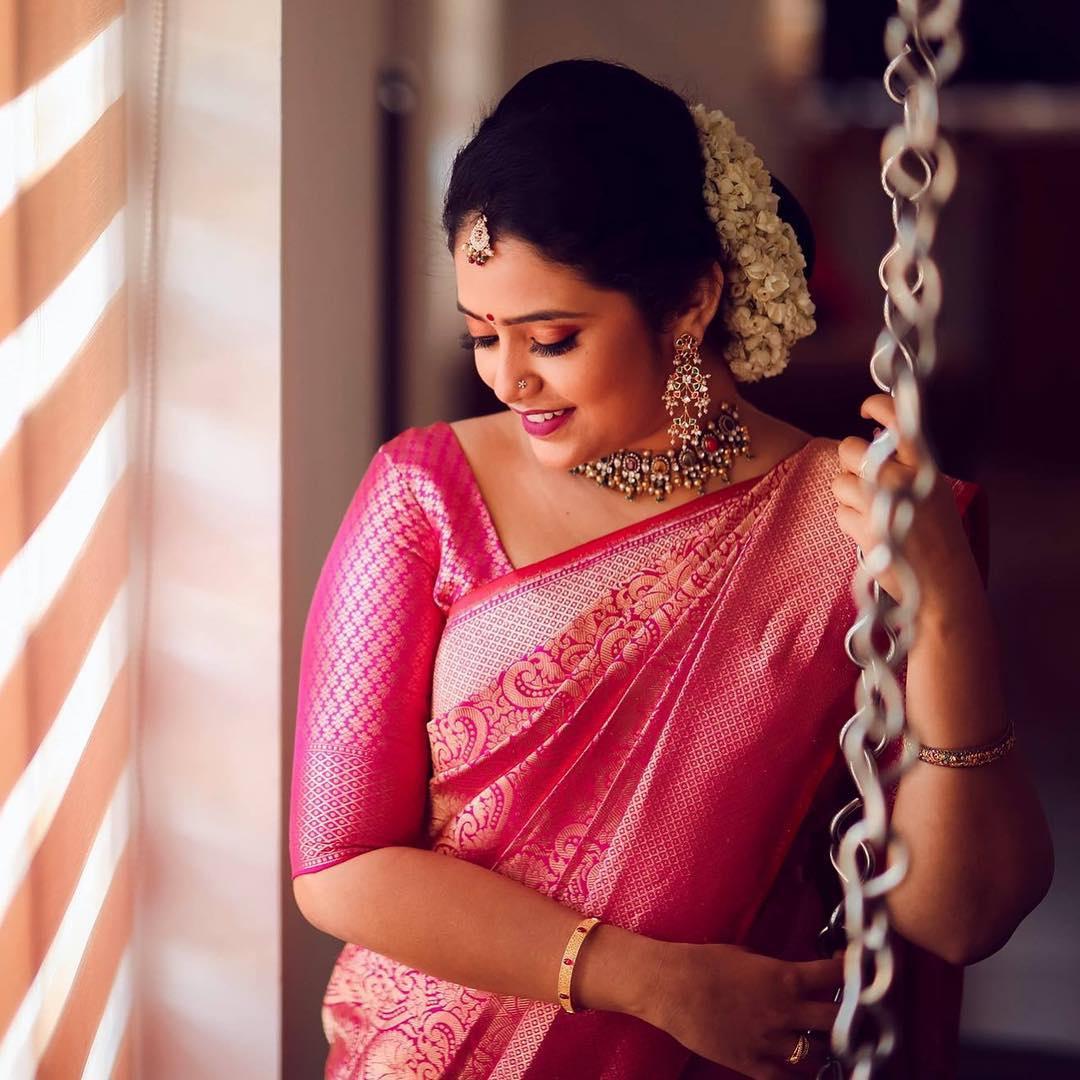 Kerala Saree Designs That Are Great Both for the Bride and the Wedding ...