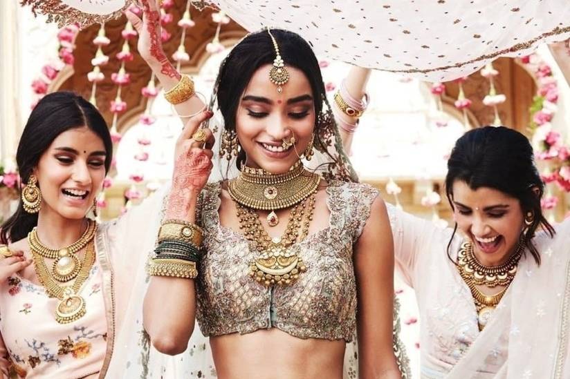 7 Jaw-dropping Designs Of Wedding Gold Jewellery Sets With Price That'll Help You Make An Informed Decision