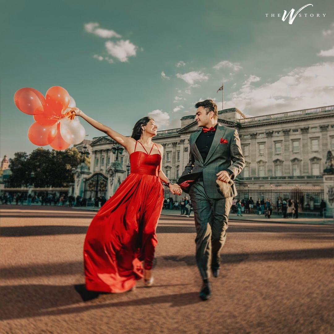 Pre wedding 2024 red gown