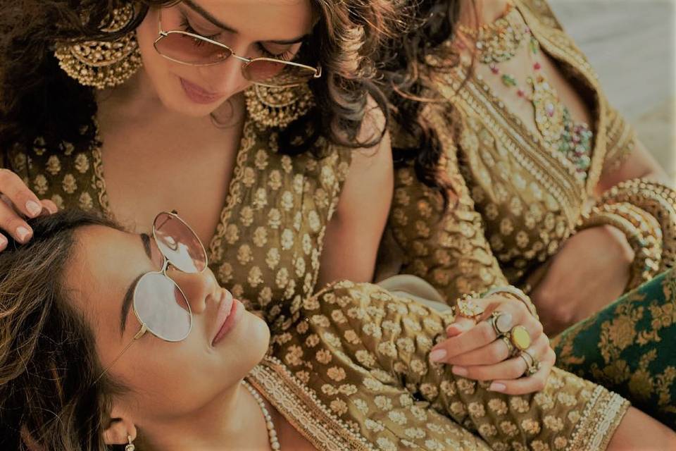 This bride's bronze gold Sabyasachi lehenga is going VIRAL - Times of India