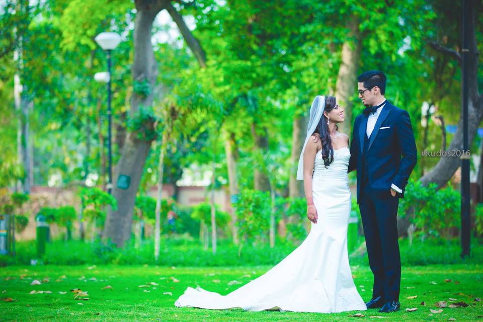 Woman in white dress standing on green grass field during daytime photo –  Free Philippines Image on Unsplash