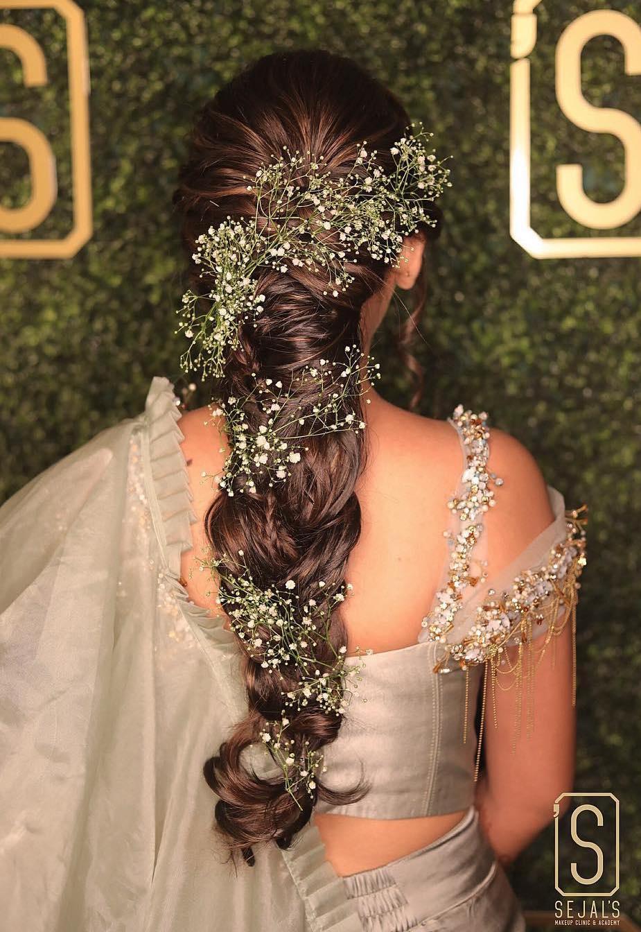 50 Romantic Wedding Hairstyles Using Flowers