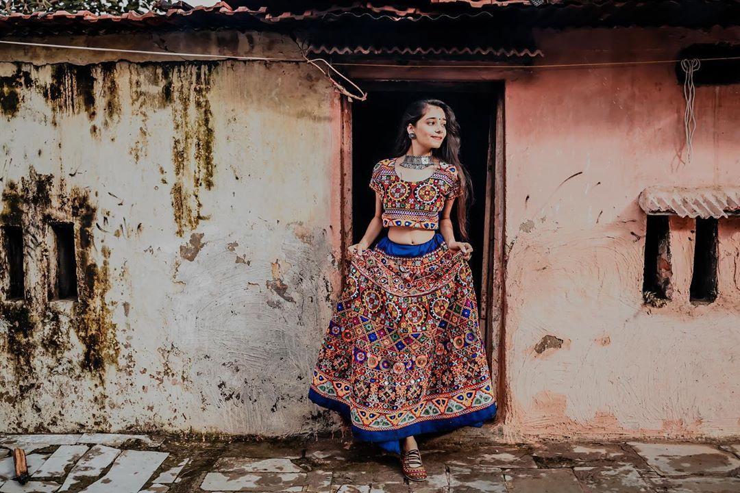 Adult Female Model In Traditional Chaniya Choli Stock Photo - Download  Image Now - Garba - Dance, Navratri, Women - iStock