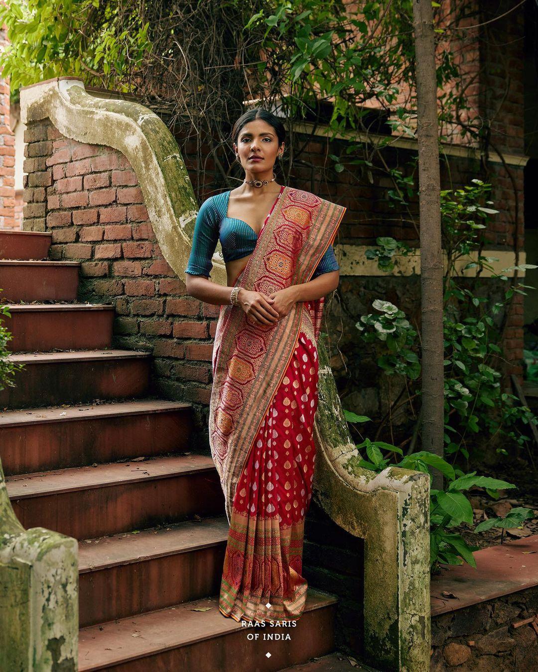 Saree for hotsell girls in wedding