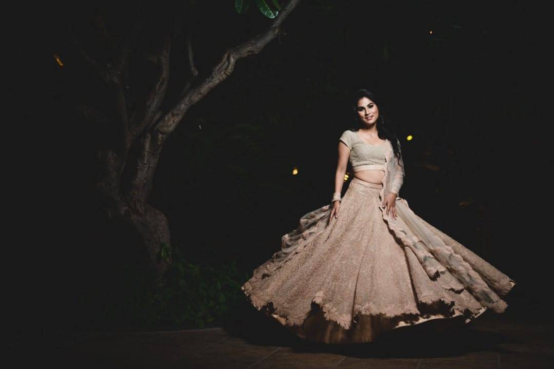 Traditional Crop Top And Skirt: A Foreigner's Guide To The Indian Wedding  Staple Lehenga