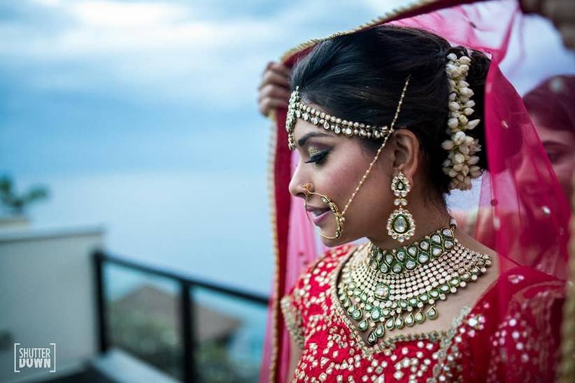 6 Breathtaking Polki Necklace Designs Flaunted by Real Brides