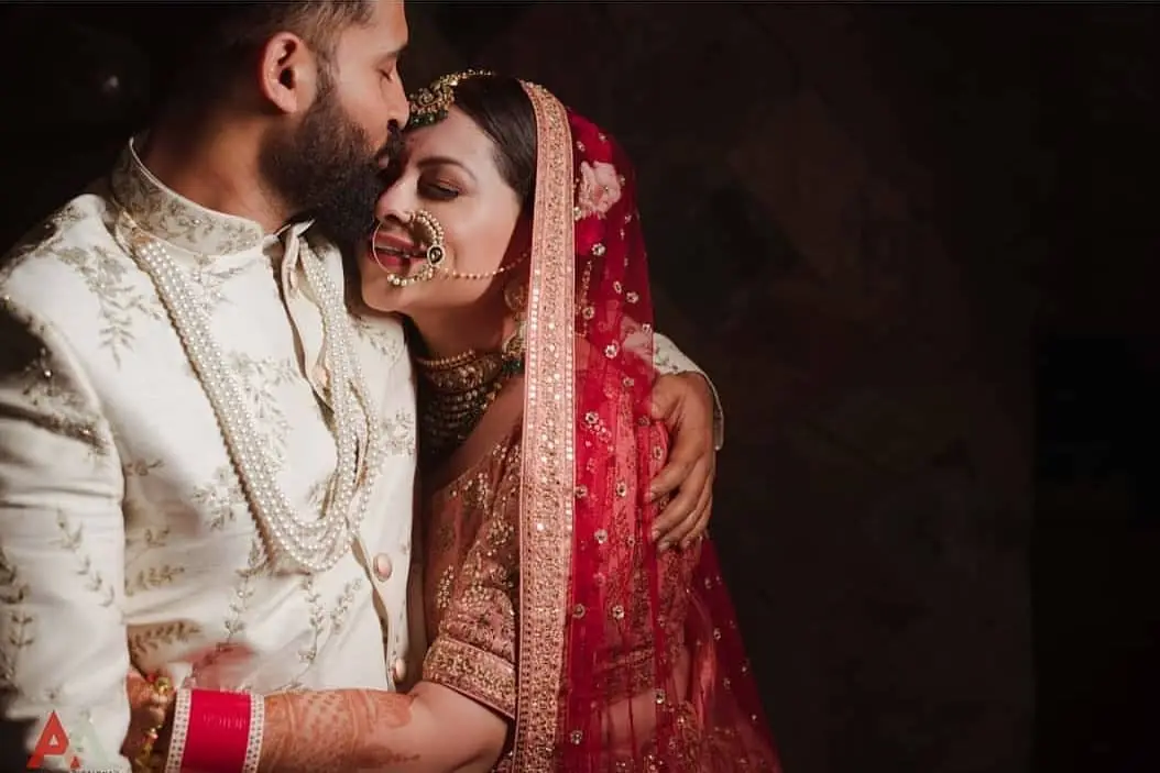 This Couple Had A Destination Jaipur Wedding Where This Bride Self-Designed  Her Gown! | Indian wedding poses, Groom photoshoot, Groom poses