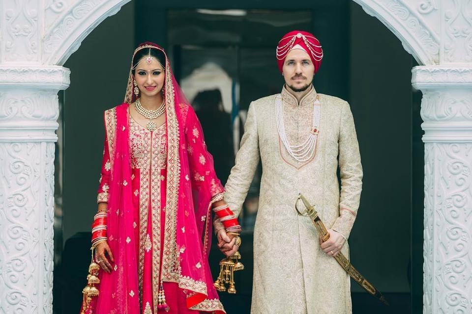 Work It! 12 Earrings With Hair Chain Looks For Awesome Bridal Pics