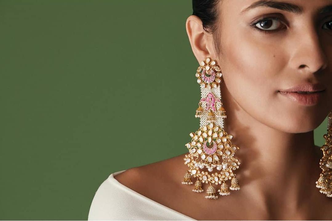 Jewellery Designs to Complement Your White Wedding Bridal Look