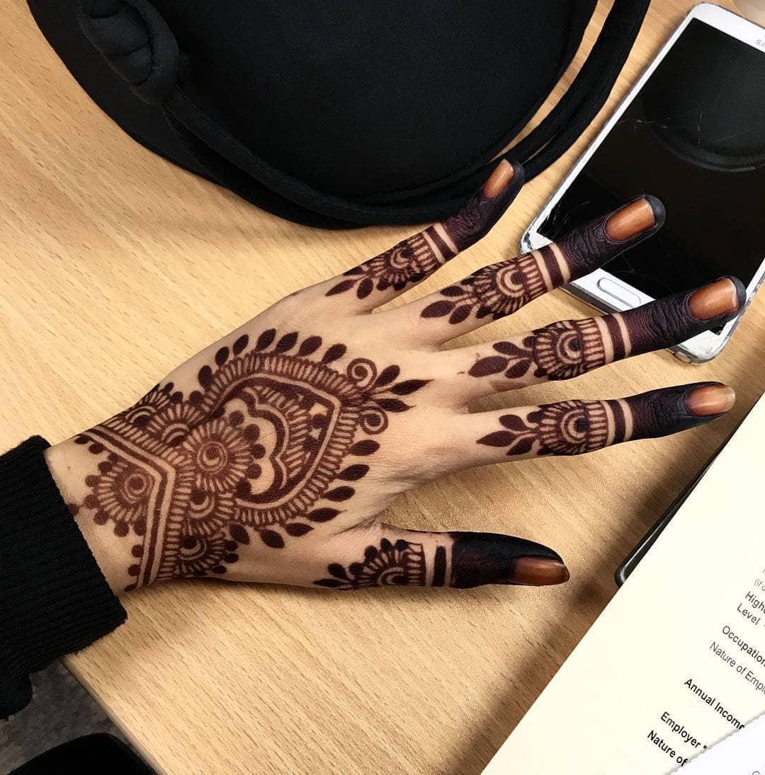 12171 short mehndi design hennainspo colouredfingers