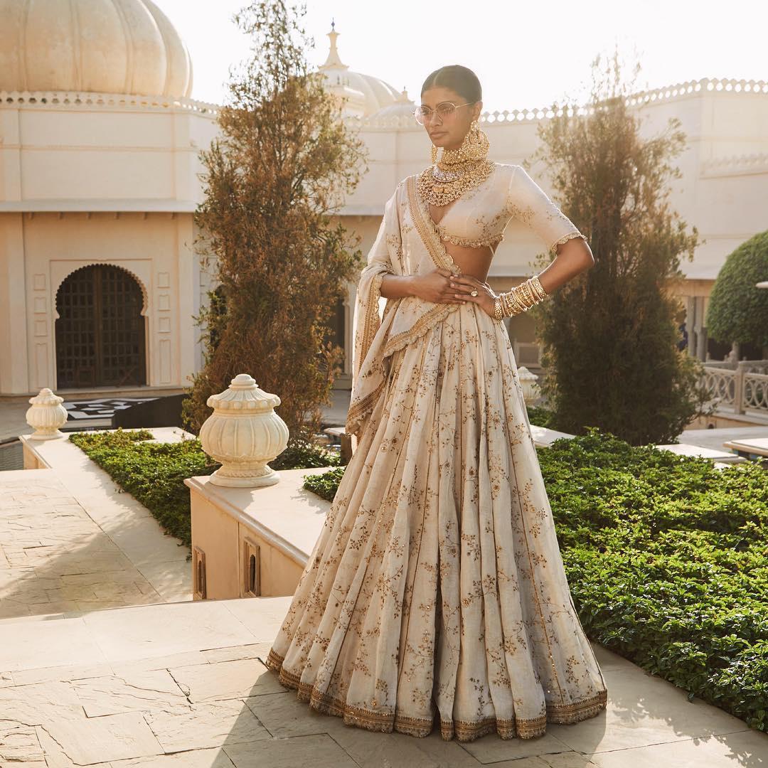 Designer Bridal Lehenga, Bridal Wedding Lehenga, Bridal Lehenga Collection  - 😍 Sabyasachi Floral Lehenga 🏵️ Style,design and trend could be at the  peak of your attractiveness as you dress up in this