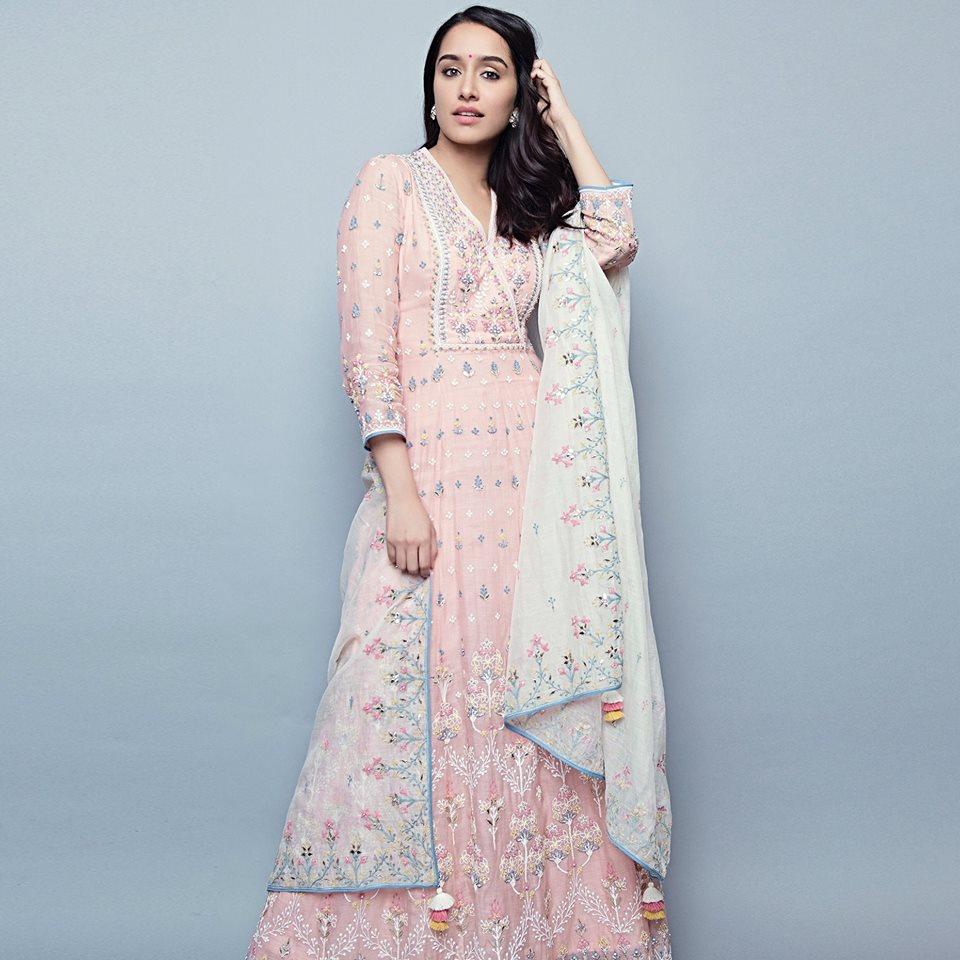 Ramadan 2023: Dia Mirza Inspired Trendy Suit Designs To Try | Trendy Suit  Designs | Trendy Suits