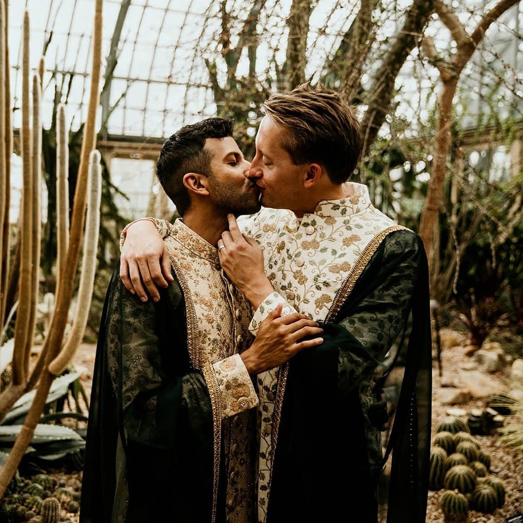 Seal It With A Kiss Photos