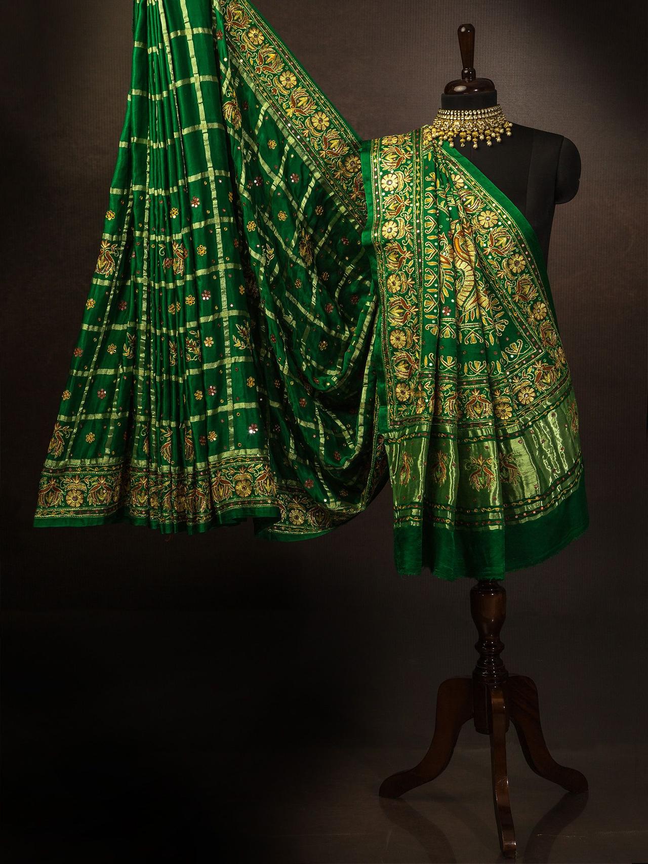 Gujrati Stitch Saree (adi76768)