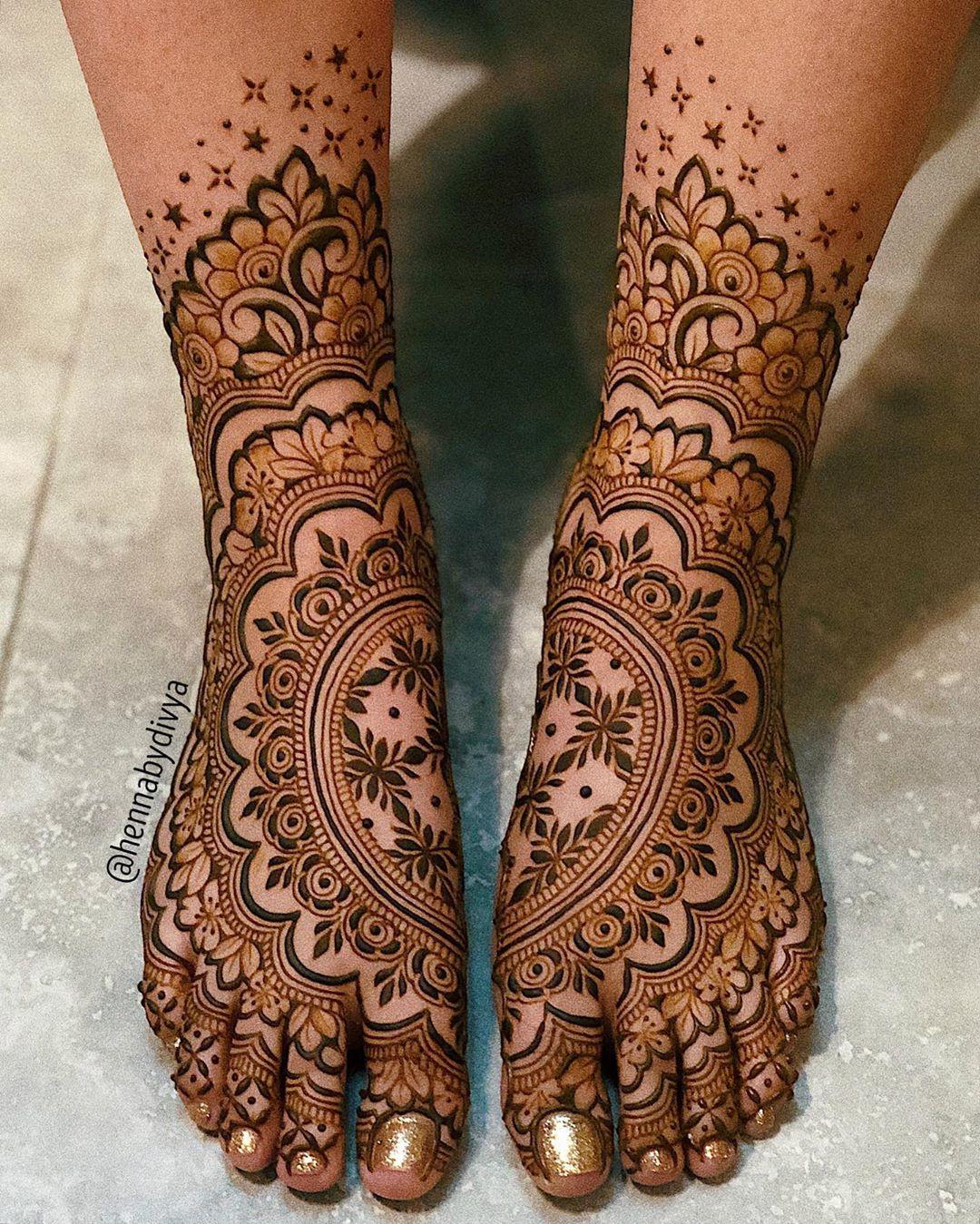 floral mehndi