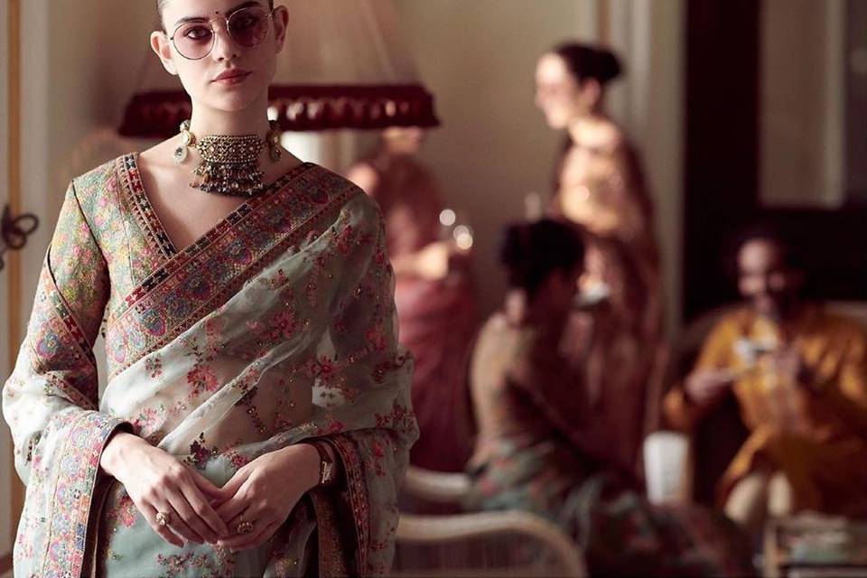 5 Effortless looks for your Best Friend's Wedding- A Saree Look-book –  Swtantra