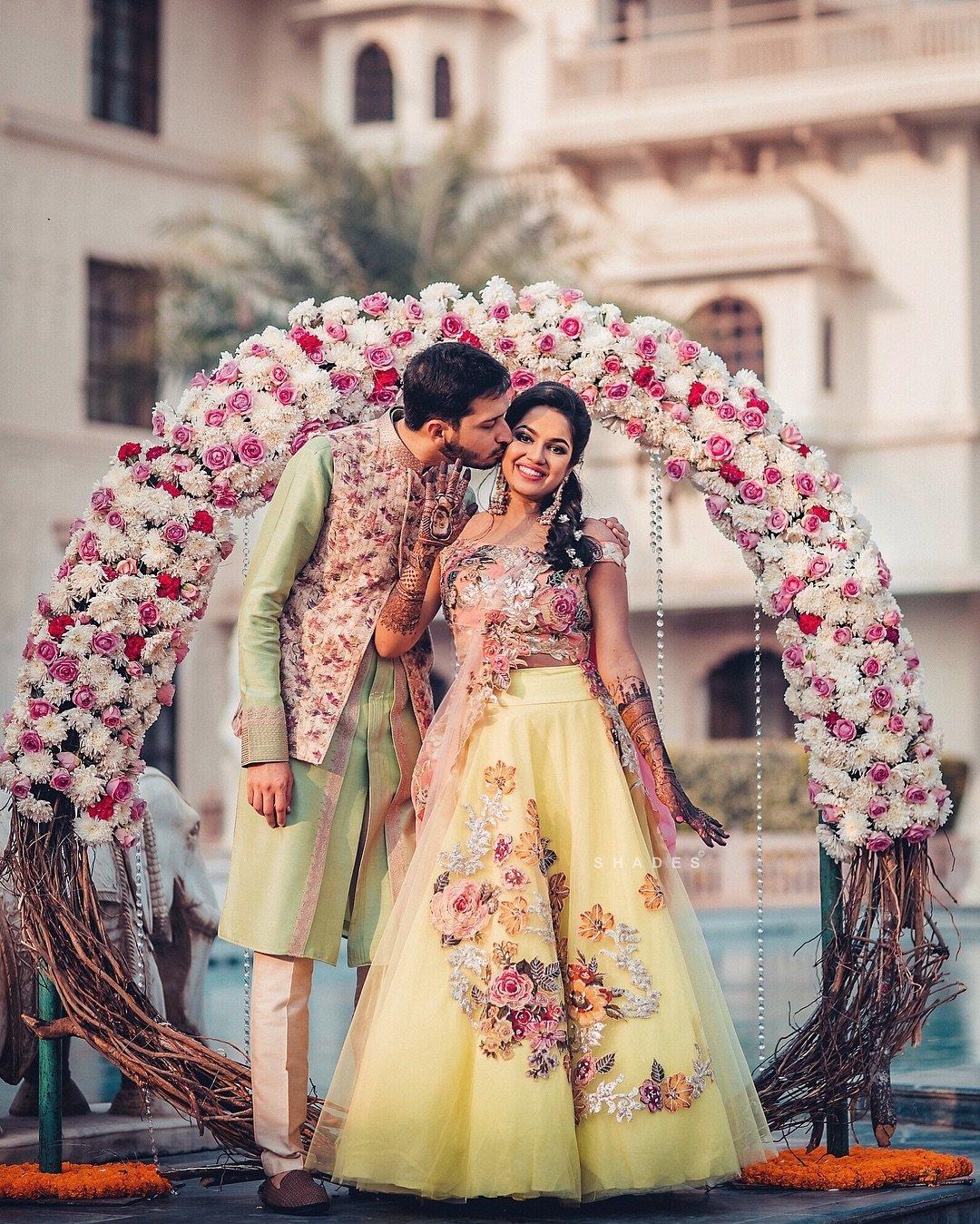 Floral Long Skirt With Crop Top To Rock All The Summer Weddings