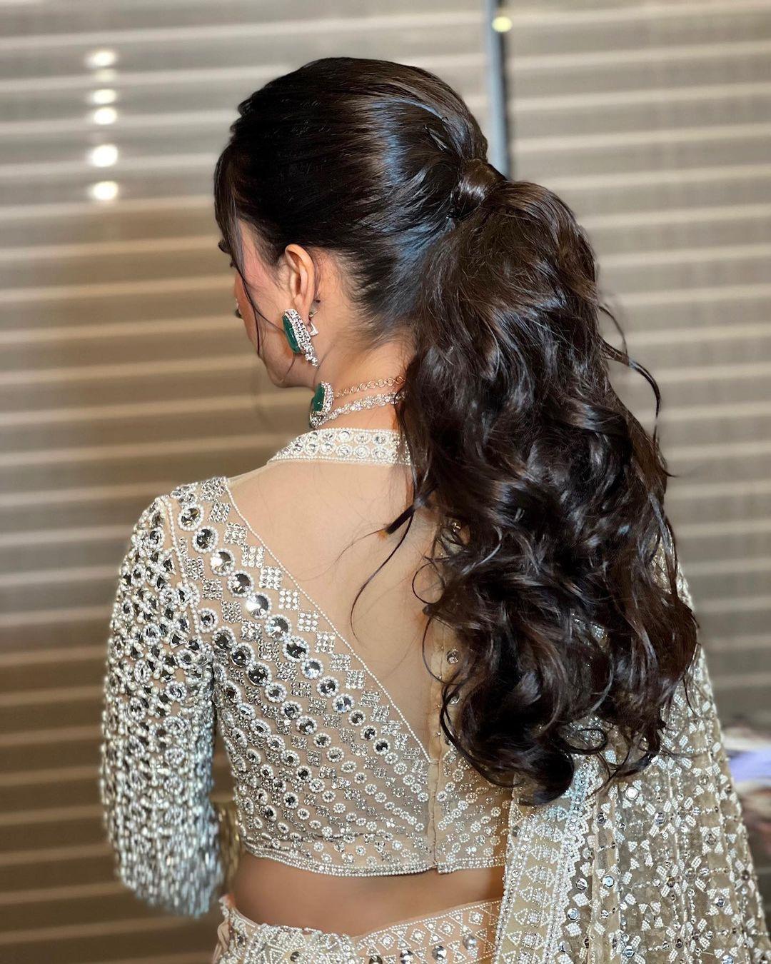 15 Gorgeous Indian Hairstyles For Women - Lead Grow Develop