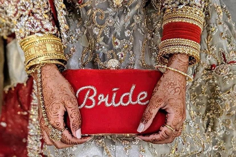 Bridal Purses at Best Price in Mumbai, Maharashtra | First Floor Bags