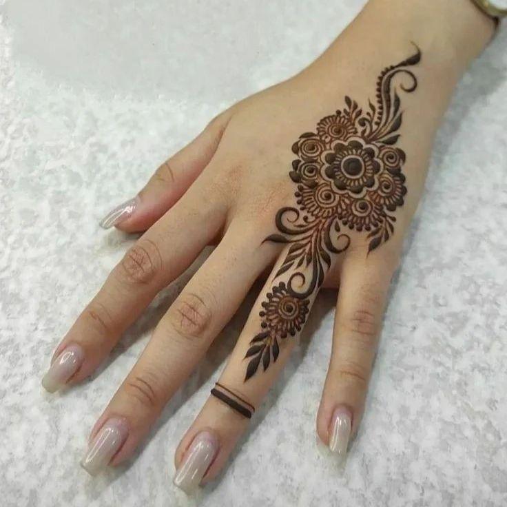 simple mehndi designs for back hands