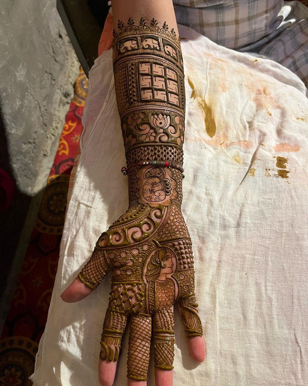 Top 20+ Full Hand Mehndi Design to Pick This Wedding Season ...