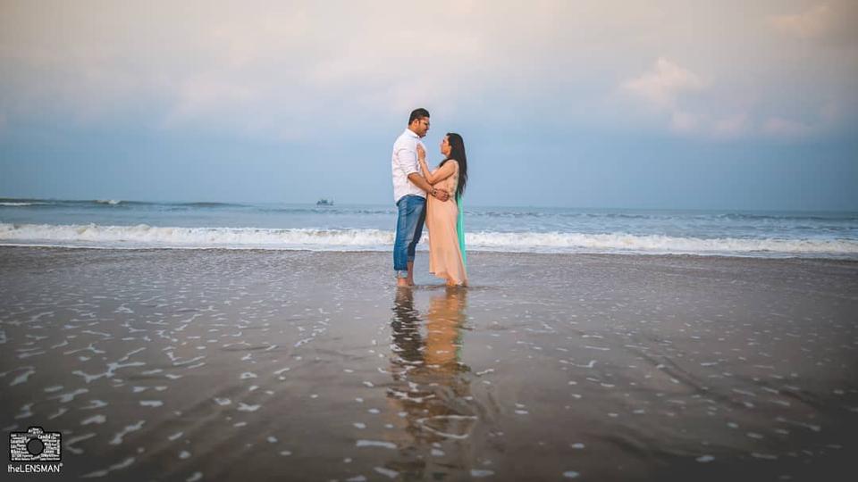 100+ Pre-wedding Cool Beach Photo Shoot Ideas for Couples