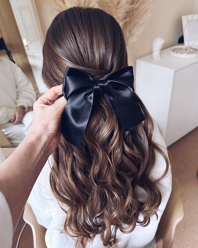20 cute and easy hairstyles for long hair to do at home - Legit.ng