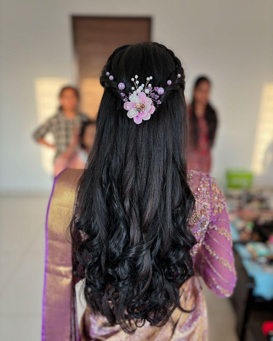 Nauvari saree hairstyle for wedding best sale