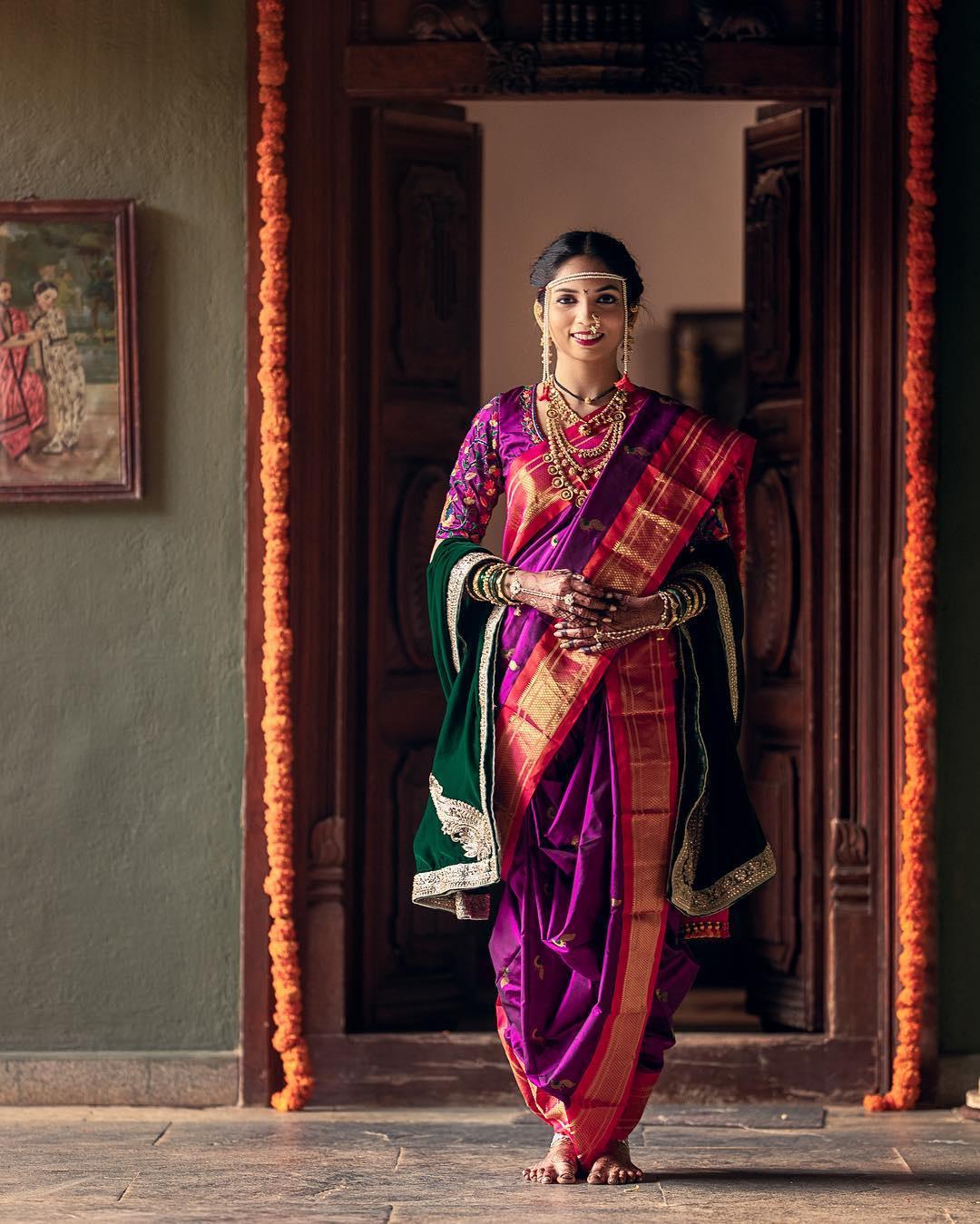 Marathi Bride Wore Nauvari Saree With Goddess Rukmini Motif, Flaunts Unique  'Nath' With Groom's Name