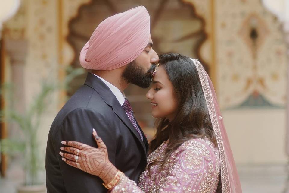 25+ Adorable Punjabi Romantic Quotes For the Love of Your Life