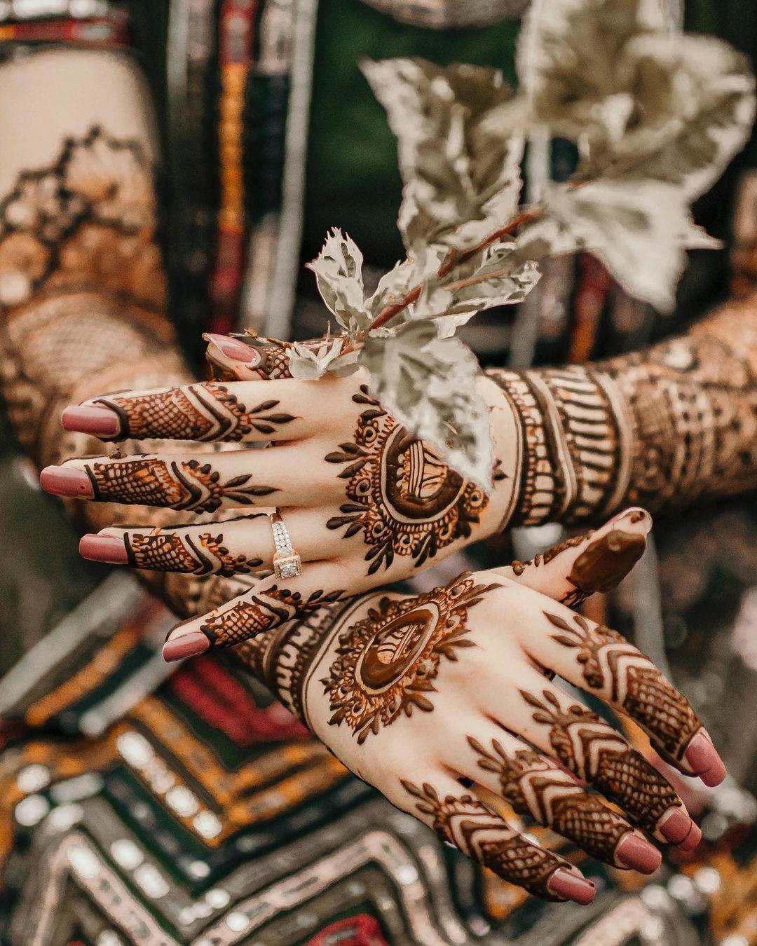 Back hand henna with mandala for the beautiful bride to be @sharadha_nair  ❤️ Nails: @aurora_skincare_salon Do let your thoughts on this… | Instagram