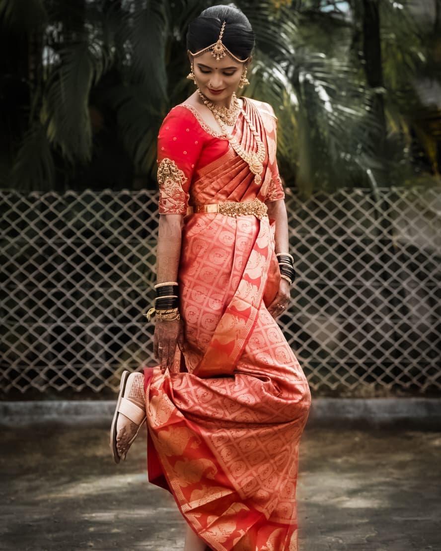 Saree Poses - Nothing makes a indian girl look as... | Facebook-cacanhphuclong.com.vn