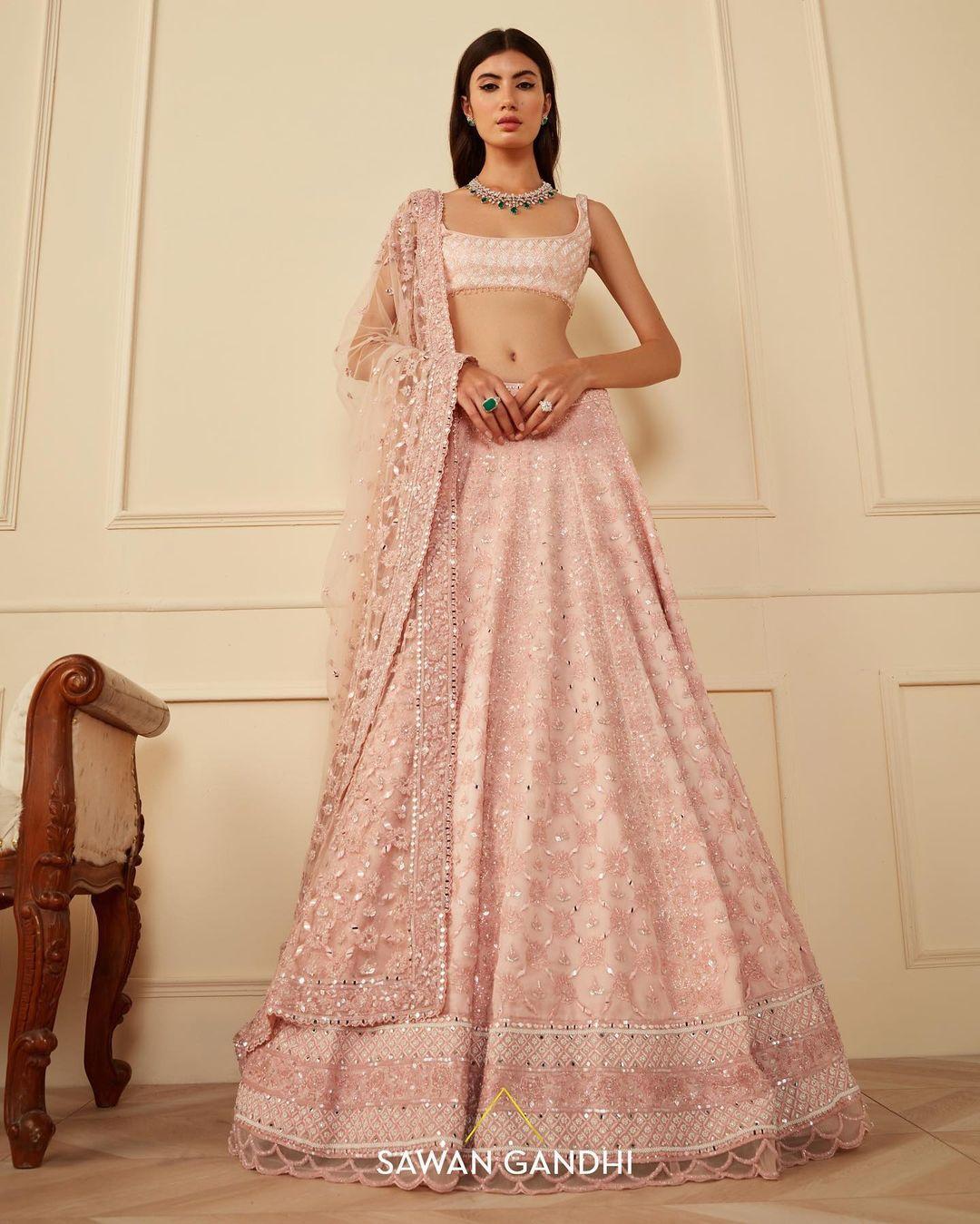 Photo of Two toned bridal jewellery with blush pink lehenga | Indian bridal  dress, Bridal fashion jewelry, Bridal jewellery inspiration
