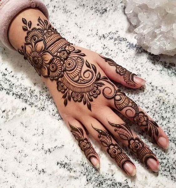 224+ Simple Mehndi Design Photos Ideas