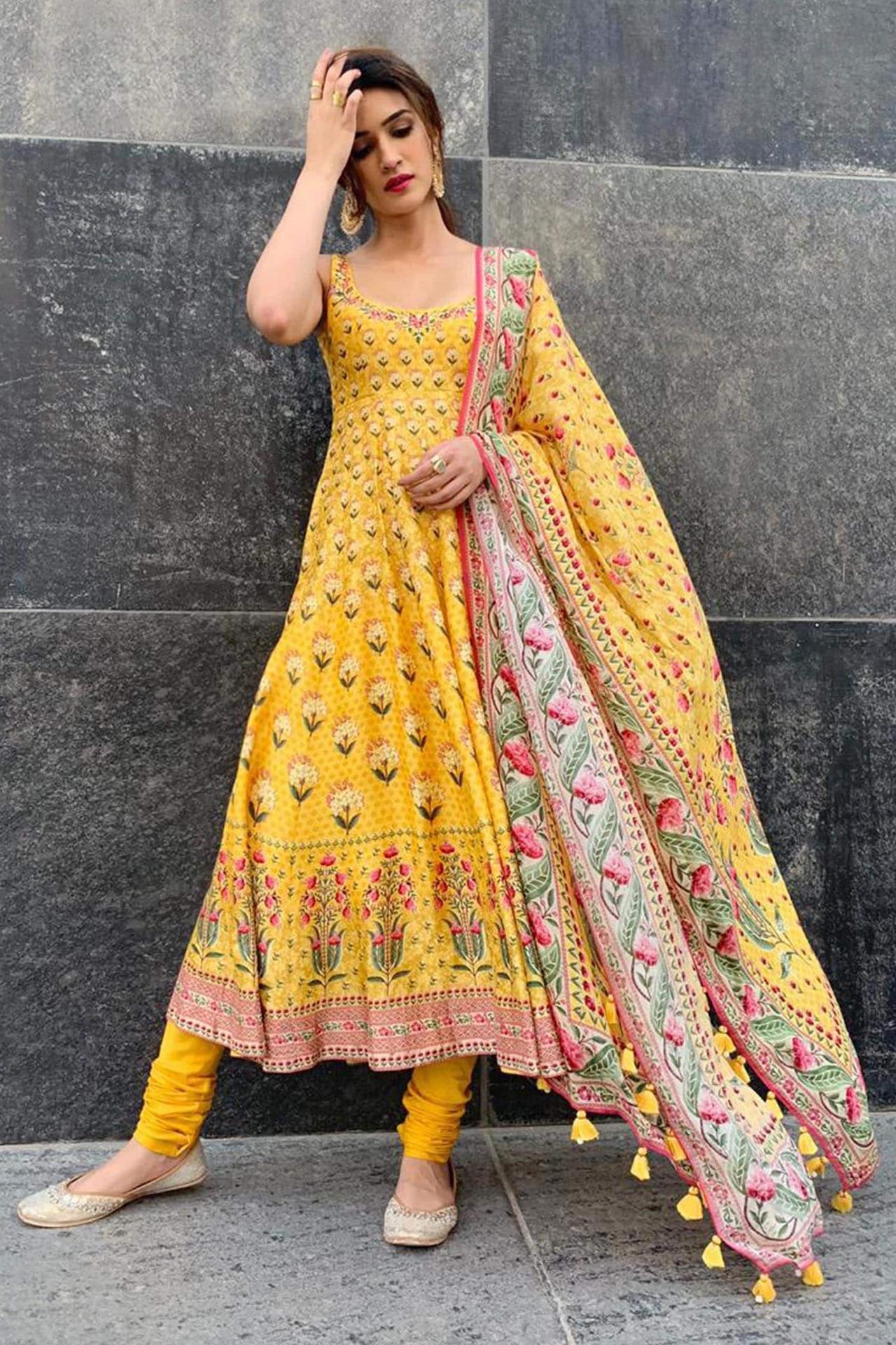 Anita dongre shop anarkali suits