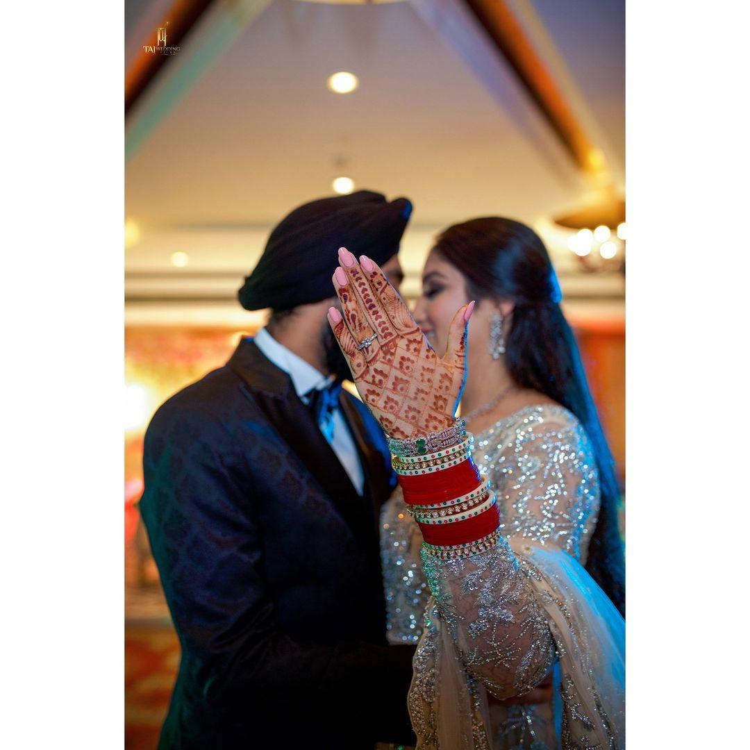 Pakistani Wedding Photoshoot Bridal Couple Poses | Wedding couples  photography, Indian wedding photography couples, Wedding couple poses