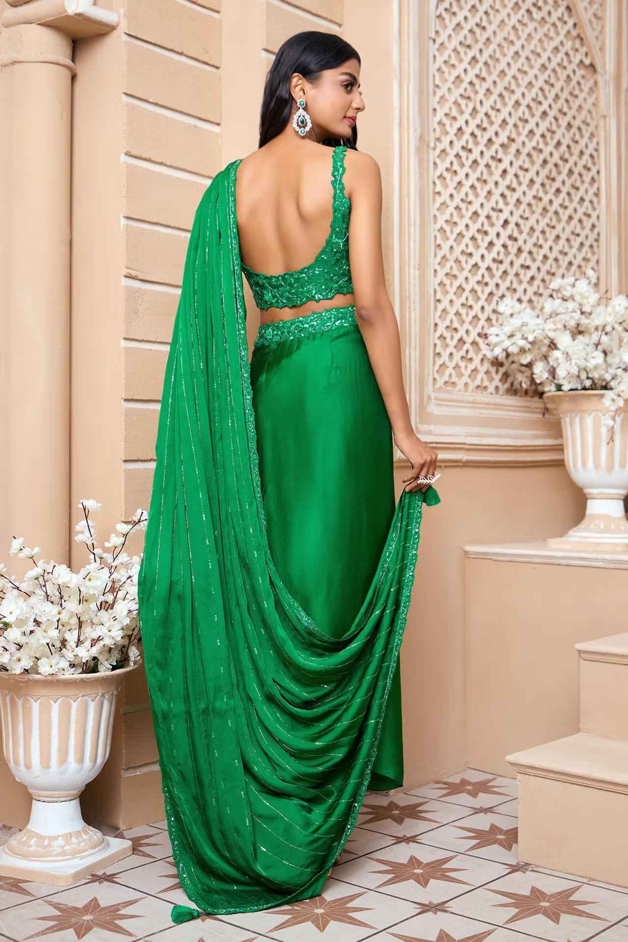 Areeqa Haq Ki 14 Fed Wali Video Green Dress | TikTok